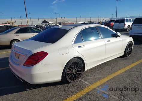 2015 Mercedes-Benz S 550 z USA, uszkodzony, nr VIN WDDUG8CB0FA075962